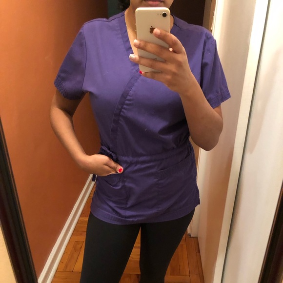 Purple scrub top - Picture 2 of 3